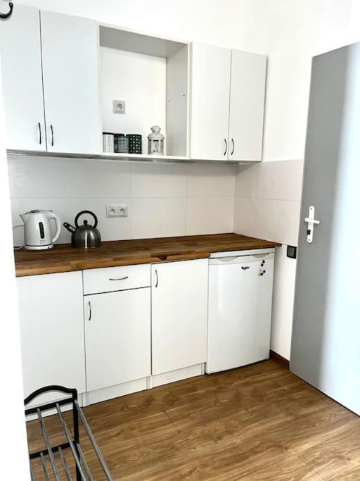 Bezagenta Centrum3 Studio Wi-Fi Great Location! Varsovia Exterior foto